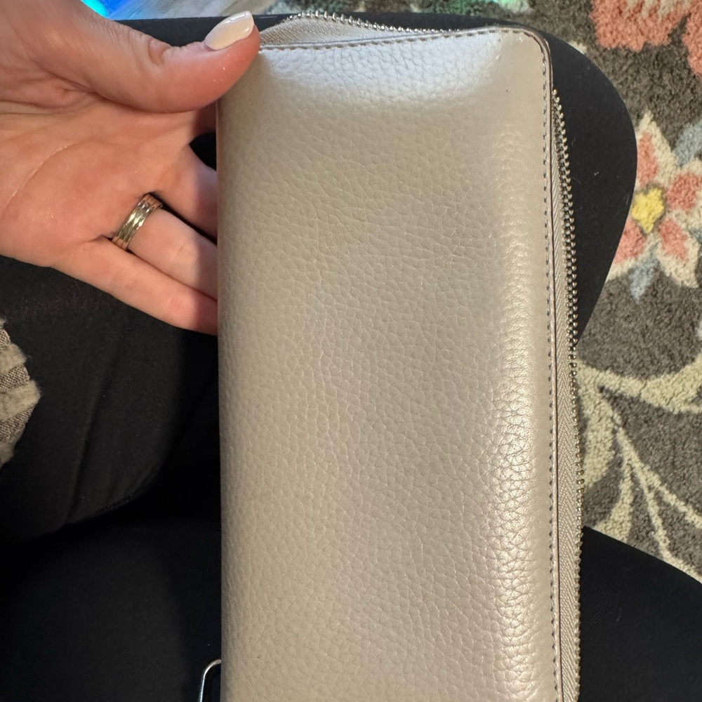 Michael Kors Beige Zip-Around Wallet - Picture 2 of 4